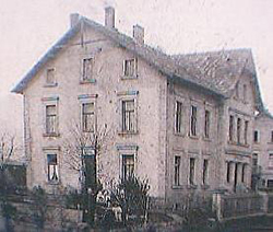das Apothekenhaus im Gründungsjahr (1896)